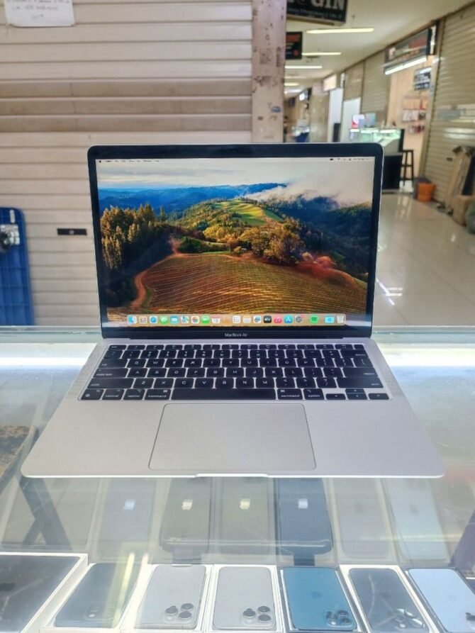 MacBook Air M1