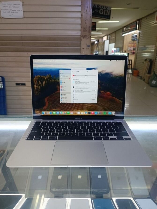 MacBook Air M1 Second 8/512GB Silver Original - Gambar 4