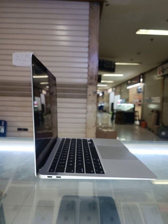 MacBook Air M1 Second 8/512GB Silver Original - Gambar 8