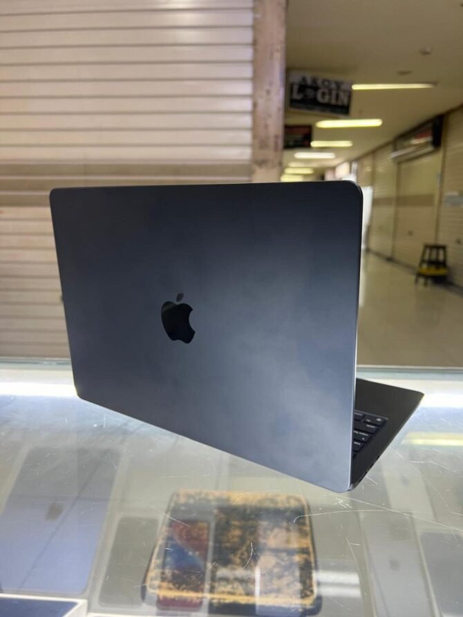 MacBook Air M2 8/512GB Second Midnight Original Ex iBox - Gambar 12