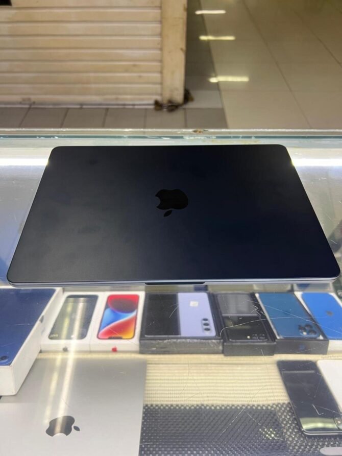 MacBook Air M2 8/512GB Second Midnight Original Ex iBox - Gambar 14