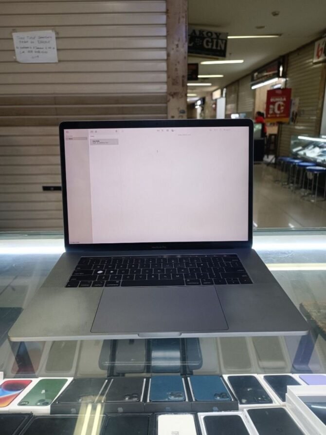 MacBook Pro 2018 Second i7 16512GB Original Ex iBox