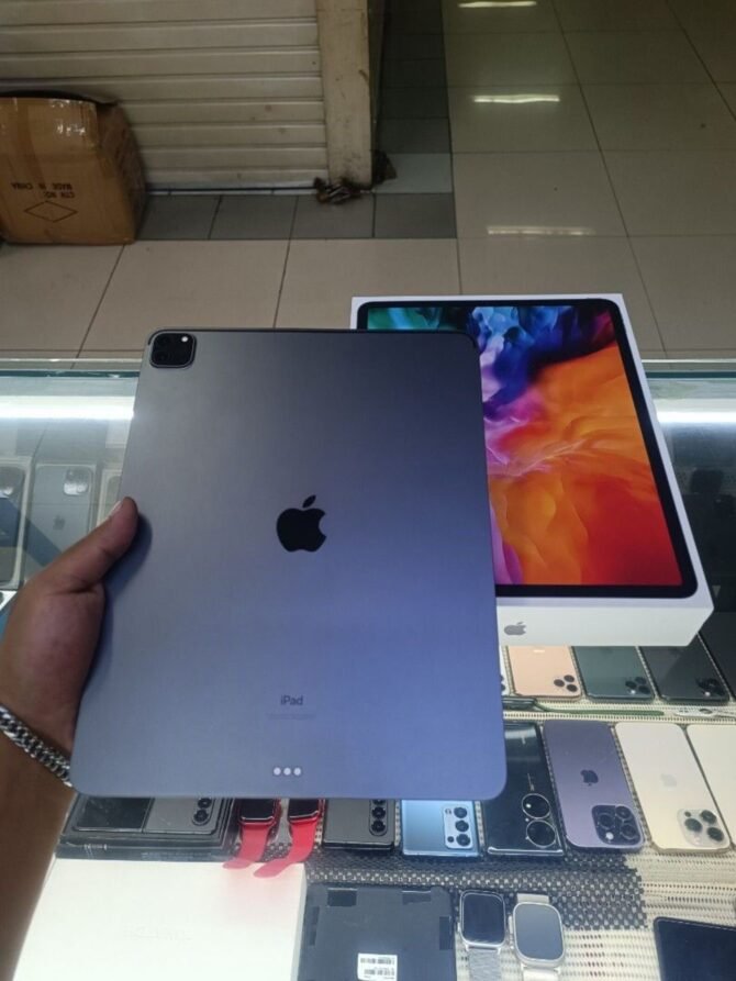 iPad Pro 2020 Second 12.9in 256GB Gray WiFi Only Original - Gambar 9