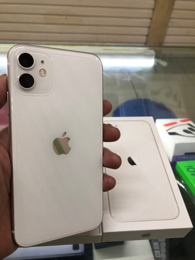 iPhone 11 128GB Bekas White Original iBox