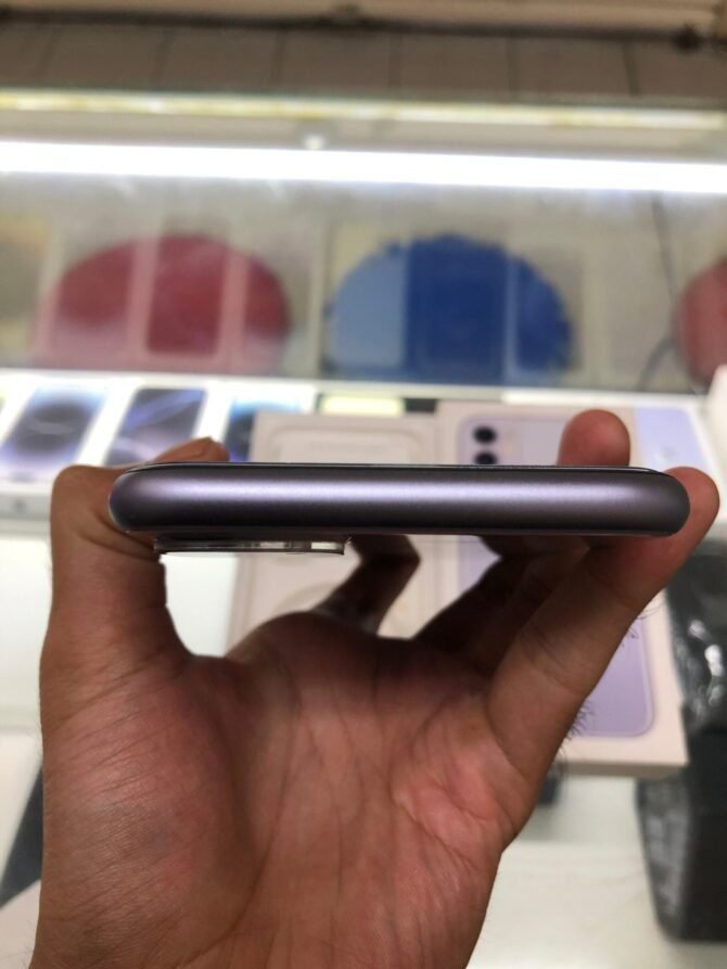 iPhone 11 128GB Purple Second Original iBox - Gambar 9