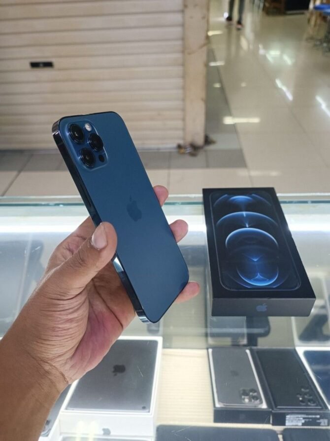 iPhone 12 Pro Max Second 256GB Pasific Blue Original Ex iBox - Gambar 9