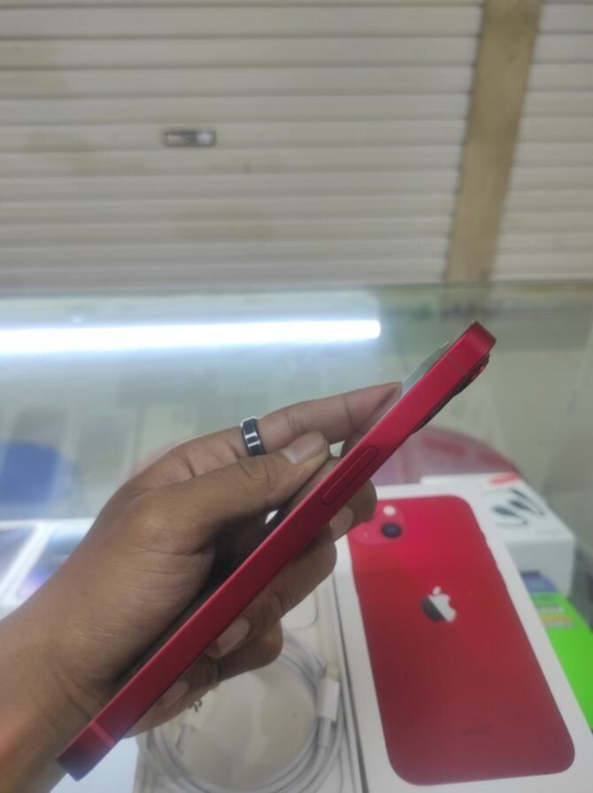 iPhone 13 128GB Red Second Ex iBox - Gambar 9