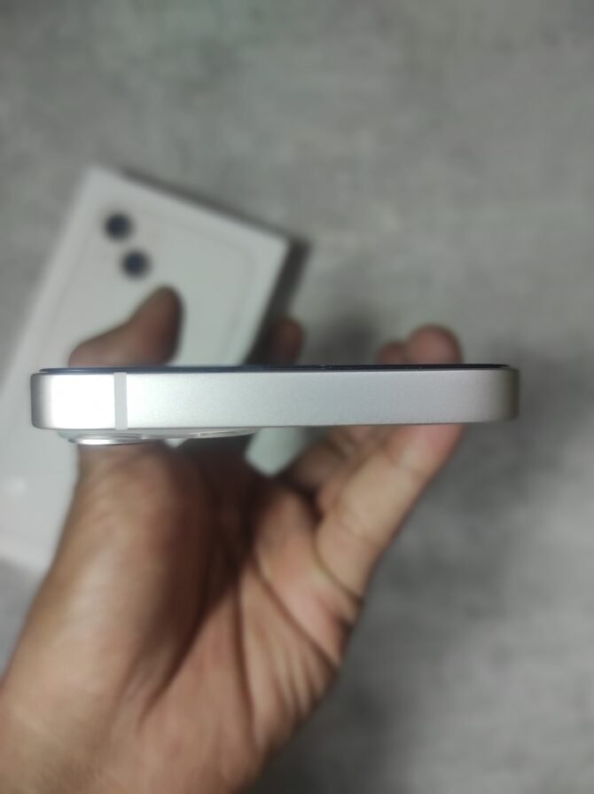 iPhone 13 128GB White Second Ex iBox - Gambar 6