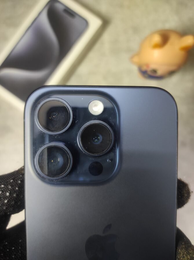 iPhone 15 Pro 256GB Blue Titanium Second iBox - Gambar 11