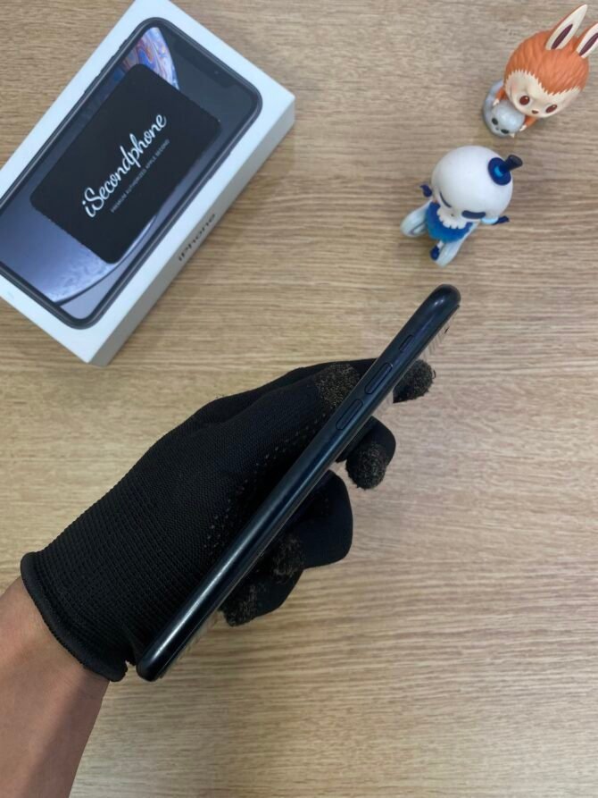 iPhone XR 128GB Black Second iBox - Gambar 7
