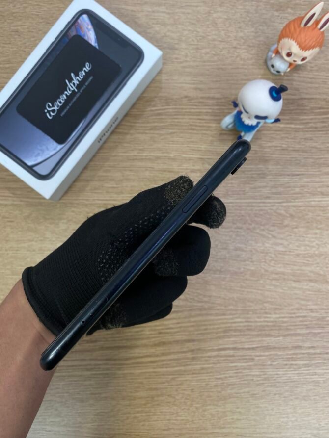 iPhone XR 128GB Black Second iBox - Gambar 8