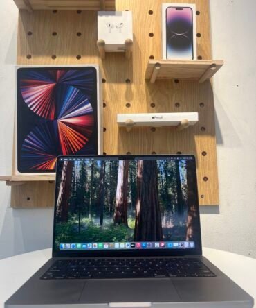 Jual MacBook Pro M3 8/512GB 2023 Grey Second Digimap