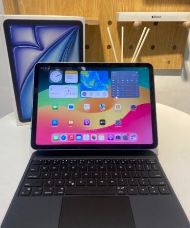 iPad Air 6 M2 11 inch 128GB Blue Wifi Only Second (iBox) + Keyboard Adam Matrix 11