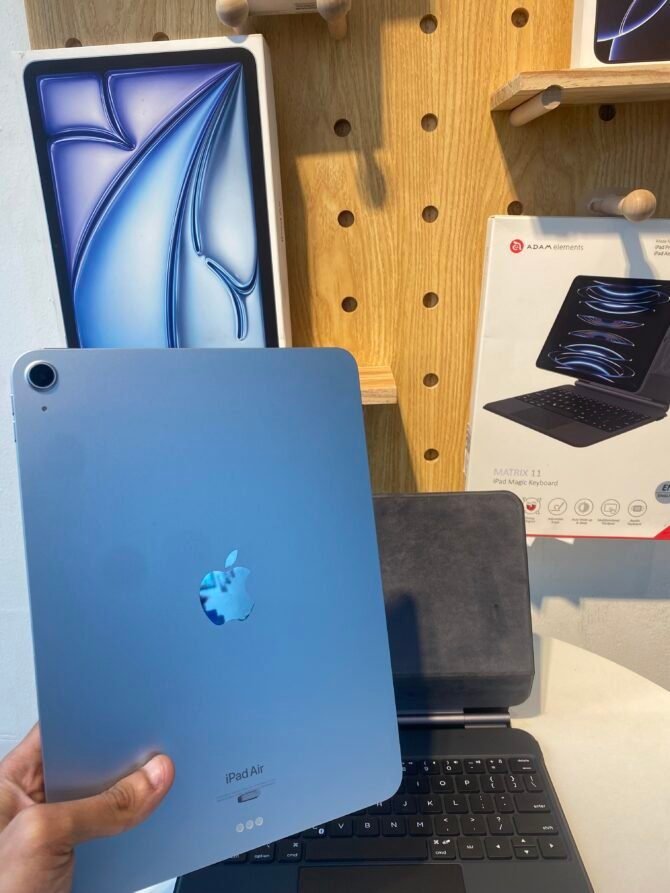 iPad Air 6 M2 11 inch 128GB Blue Wifi Only Second (iBox) + Keyboard Adam Matrix 11 - Gambar 7
