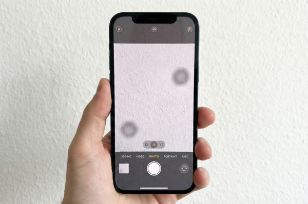 Kamera iPhone Ada Bercak Hitam akibat Jamur atau Laser Burn pada Sensor